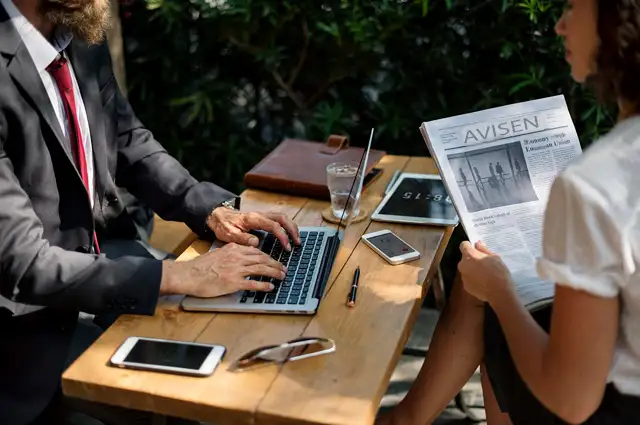 Hvad er en online avis?